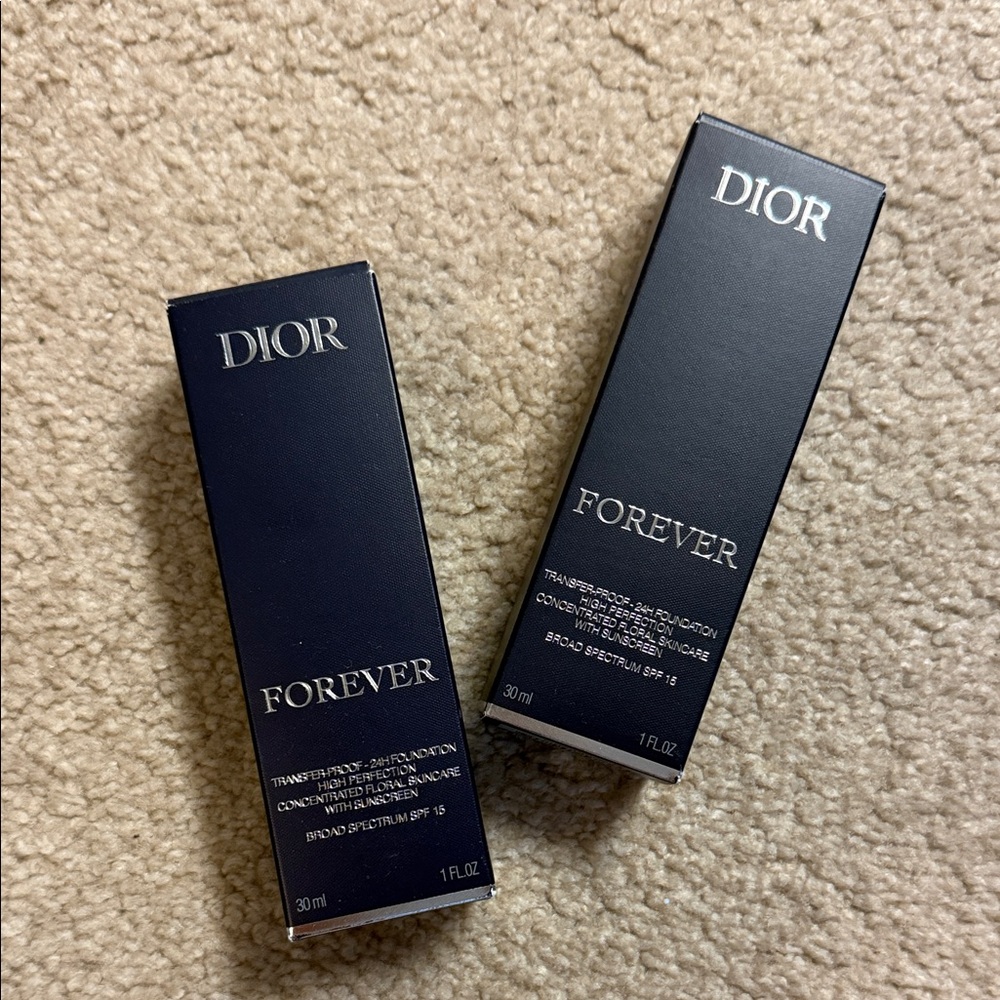 Dior Forever Foundation - 4WO and 2WO